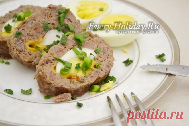 Мясной рулет из фарша с яйцом и сыром в духовке, рецепт с фото