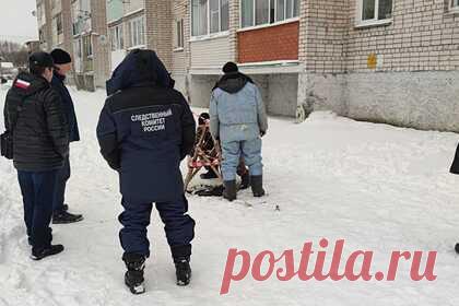 СКР возбудил уголовное дело после исчезновения ребенка в Тверской области. Следователи возбудили уголовное дело после того, как в Тверской области исчез ребенок — он пропал еще 27 января. В последний раз его видели в продуктовом магазине в городе Торопец. При этом спустя сутки ребенка нашли патрульные. На данный момент неизвестно, носит ли его исчезновение криминальный характер.