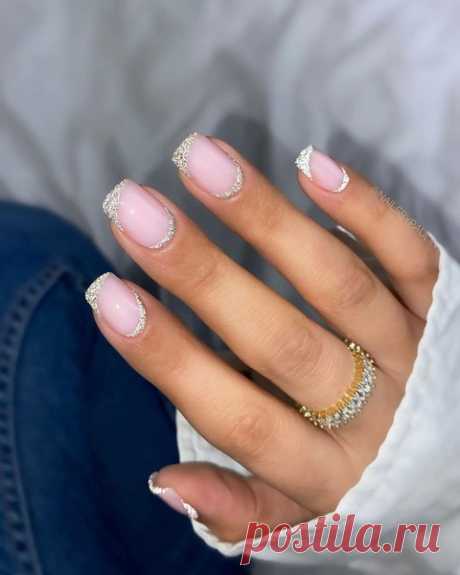 Нежный френч с дизайном: 18 идей маникюра на каждый день | ELLEGIRL