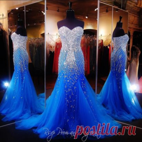 скажите,пожалуйста, из какой ткани сшито это платье?