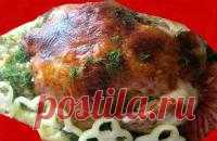 Фаршированная курица "Медок" режется непосредственно на столе при гостях, подается в горячем виде. А рис, пропитанный нежным соком курицы, просто изумителен.