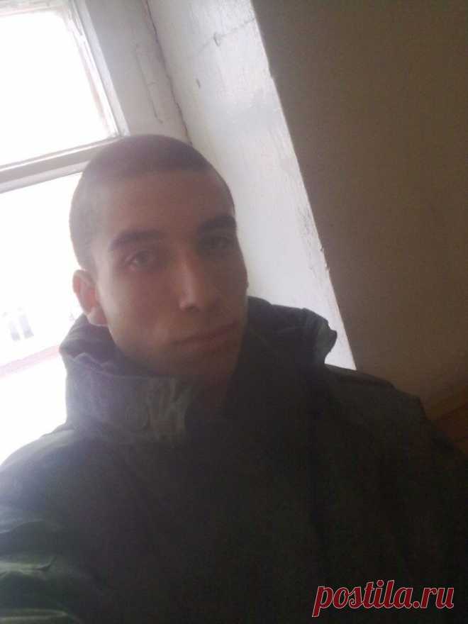 Толик Плотников