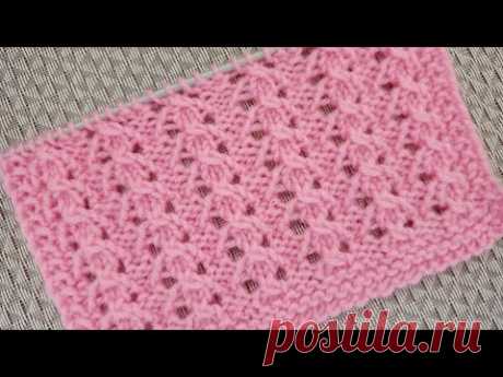 Очень симпатичный и лёгкий ажурный узор спицами.
