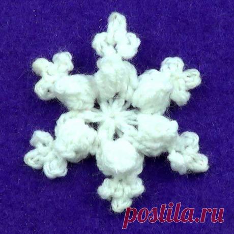 Маленькая снежинка с попкорном