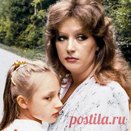 Алла Пугачева в молодости: редкое архивное фото выставила в сеть Кристина Орбакайте