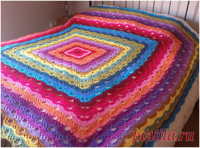 Мне понравилась эта модель, которая более красивый цветной рисунок вязания крючком с помощью учебника. Мне это очень понравилось
