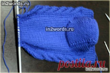 Высокие тапочки или низкие носки с косами на 2 спицах. Домашняя обувь handmade. Вязание спицами.