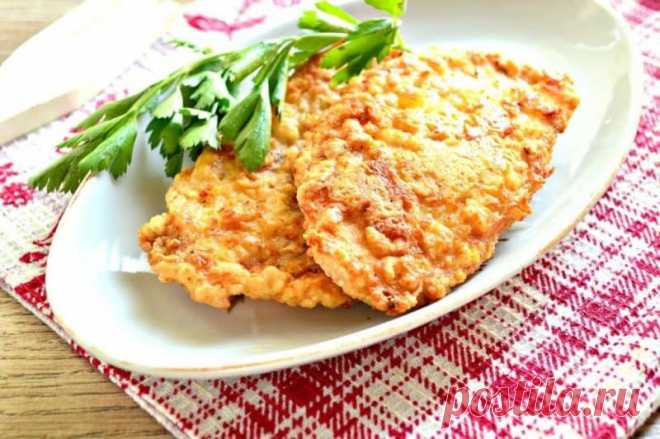 Блюда из курицы: 10 вкуснейших рецептов из любимой курочки - Сабрина Блюда из мяса курицы славятся во всем мире. Существует огромное количество рецептов его приготовления. У курятины множество достоинств. Быстро готовится, маринуется. Для праздничного стола можно взять целую тушку и нафаршировать ее фруктами, и блюдо станет украшением вашего стола. А достоинством куриного филе является отсутствие в нем жировых прослоек. 1.Отбивные из куриной грудки с сыром Простое […]