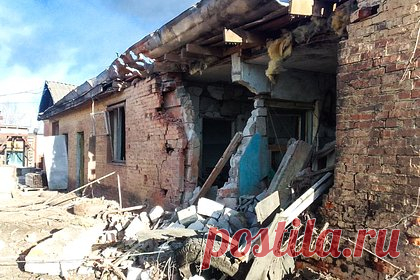 Обстрелы ВСУ повредили более половины домов в двух российских селах. Более половины домов оказались повреждены в двух селах Белгородской области в результате обстрела Вооруженными силами Украины (ВСУ). Об этом в пятницу, 13 января, сообщил губернатор российского региона Вячеслав Гладков в своем Telegram-канале. Он уточнил, что речь идет о селах Журавлевка и Нехотеевка.
