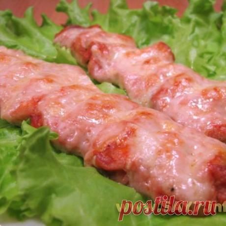 Свинина, жаренная на шпажках