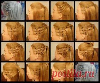 Прическа высокий хвост с сеточкой
1. Отделите волосы в верхней части головы и завяжите резиночкой. Я пропустила начес этой секции. Вам же, на натуральных волосах, предварительно стоит сделать начес с помощью тоненькой расчески и разровнять поверхность.
2. Сделайте три миниатюрных хвостика в области виска
3. Разделите верхний хвост на 2 части. Верхнюю часть свяжите с небольшой прядкой, отделенной через некоторое расстояние.
4. Хвост № 2 также разделите на 2 части. Свяжите вместе нижнюю полови