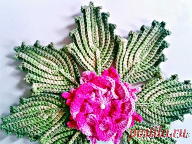 Декоративный лист – меланж крючком