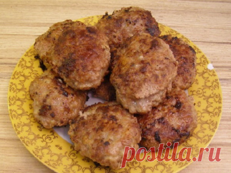 Хит каждого летнего сезона: кабачковые котлеты | Вкусные рецепты