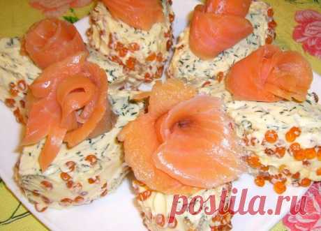 Бутербродное пирожное «Икорная сказка». Красиво и вкусно! 



Супер идея на Новый год!









Ингредиенты:

Хлеб белый — 1 буханка.
Сливочное масло — 200 г.
Красная икра — 1 баночка.
Горбуша подкопченная — 50 г.
Форель — 100 г.
Укроп — 3 веточки.

Приготов…