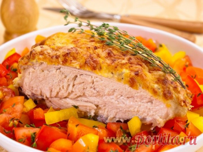 Куриная грудка под сметанно-чесночным соусом