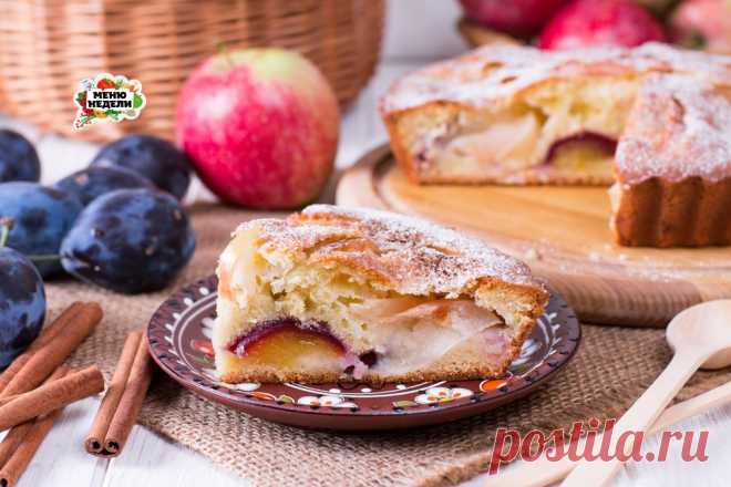 Пирог со сливами и яблоками | Меню недели
