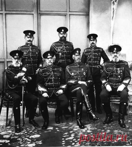 Группа офицеров лейб-гвардии Гусарского полка. Царское село 1912 / История цивилизаций!