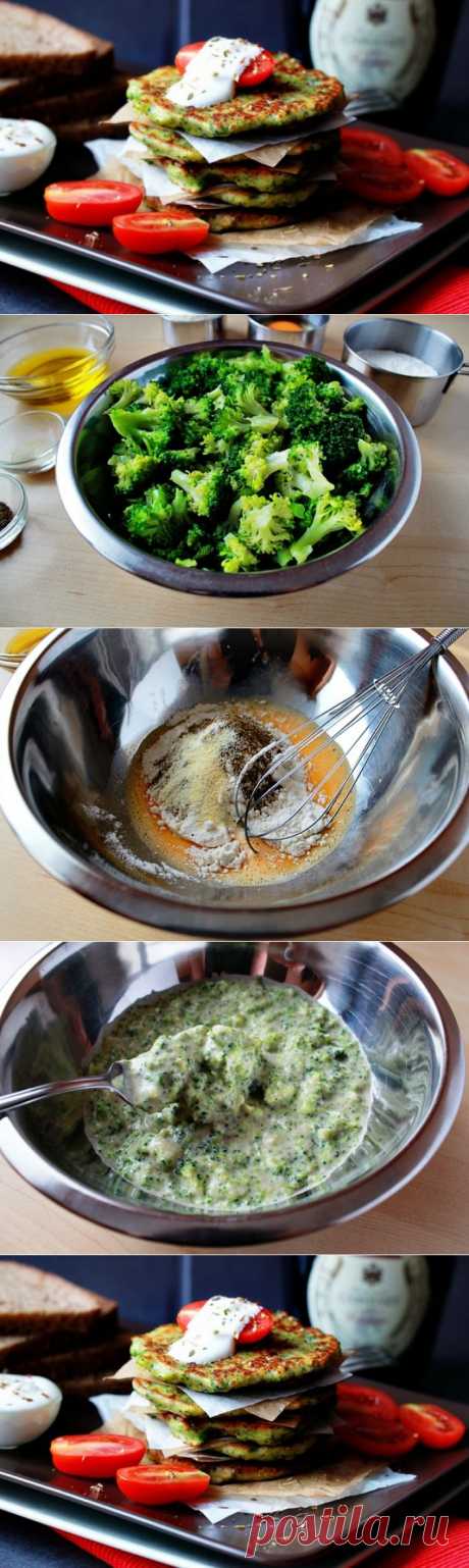 Оладушки по-заморски с брокколи и пармезаном, пошаговый фото рецепт.
Очень вкусно!