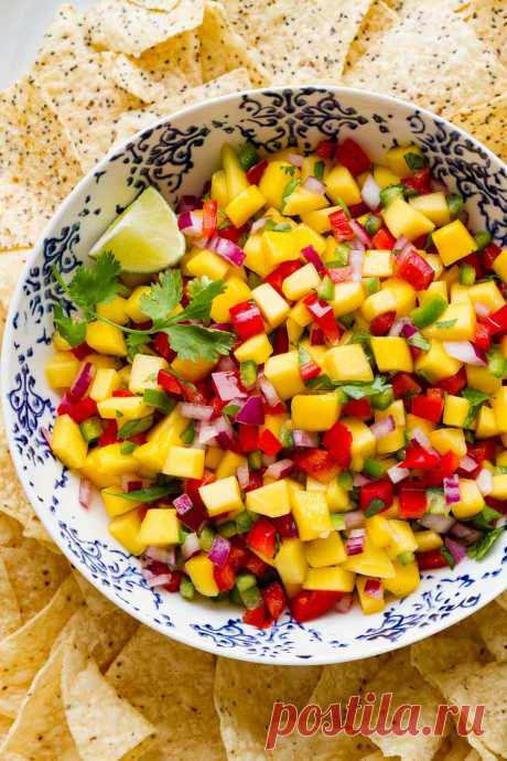 Fresh Mango Salsa (Quick & Easy Recipe) - The Simple Veganista A healthy mango salsa recipe using fresh ingredients and is easy to make. Ready in minutes this tasty condiment or side is perfect for tortilla chips...