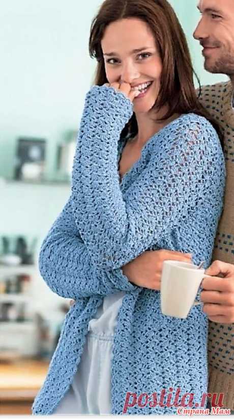 Роскошный цвет и не сложный  узор! Ажурный кардиган крючком. Цвет! Роскошный и летний цвет выгодно подчеркивает ажурный узор.  Классический кардиган связан снизу вверх раздельными деталями фантазийным узором из столбиков с накидом.