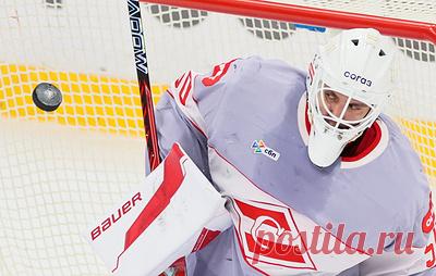 "Спартак" прервал серию из четырех побед в КХЛ, уступив "Барысу". Красно-белые проиграли казахстанской команде со счетом 3:4