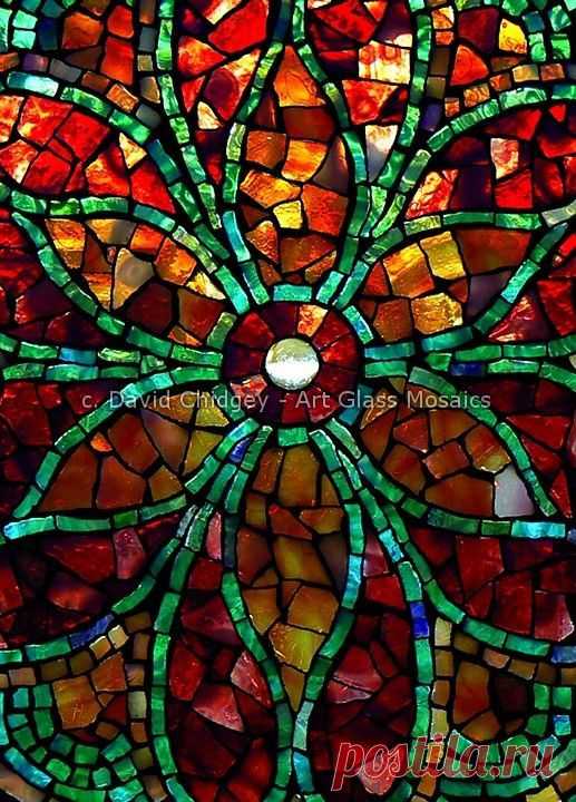 Отведайте витражей от David Chidgey. Найдено на сайте artglassmosaics.com.