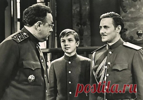 7 апреля  1970 года состоялась  премьера на Центральном телевидении телевизионного пятисерийного остросюжетного фильма "Адьютант его превосходительства", снятого на киностудии Мосфильм. 

Показ первой серии прошел во вторник, следующих в четверг, субботу и был завершен в понедельник и вторник следующей недели. 
Режиссер: Евгений Ташков. 
Композитор: Андрей Эшпай.

 В фильме снимались: Юрий Соломин, Татьяна Иваницкая, Александр Милокостый, Владислав Стржельчик, Виктор Павло...