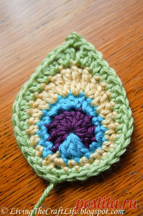Free crochet pattern - Appliqué/ Motif - Peacock Feather | ganchillo