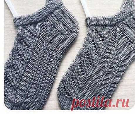 Короткие носки с высоким задником.