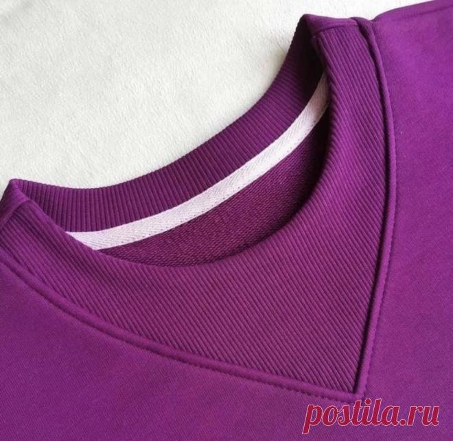 Идеи оформления горловин трикотажных изделий Идеи оформления горловин трикотажных изделийМы чаще всего видим один и тот же вариант оформления горловины трикотажных изделий.Но, оказывается, есть большое количество вариантов выбора.Будьте разнообразны в творчестве.И, конечно же, будьте счастливы, наши хорошие.