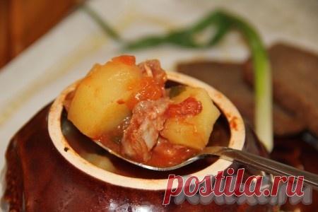 Чанахи в горшочках - рецепт с фото Совсем недавно увлеклась приготовлением блюд в горшочках. Вкус получается просто поразительный. Блюда, приготовленные по такой технологии, выходят более ароматными и насыщенными. Сам процесс - не трудоемкий, а при наличии необходимых продуктов можно фантазировать. Вот и сегодня предлагаю ...