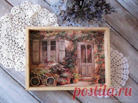 Ключница настенная Прованский дворик – купить на Ярмарке Мастеров – SDXJ4RU | Ключницы настенные, Москва Ключница настенная Прованский дворик в интернет-магазине на Ярмарке Мастеров. Ключница, Прованский дворик, выполнена в технике декупаж, слегка состарена. Красивый и уютный дворик, велосипед, стены со старой штукатуркой, всё это создаёт картину уютной атмосферы.
Ключница, милый, душевный подарок для себя или своих близких.