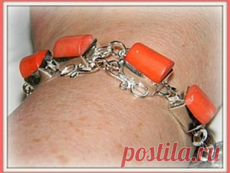Как сделать яркий браслет из серебряной проволоки и коралловых бусин | Журнал Ярмарки Мастеров Как сделать яркий браслет из серебряной проволоки и коралловых бусин – бесплатный мастер-класс по теме: Wire Work / Wire Wrap ✓Своими руками ✓Пошагово ✓С фото