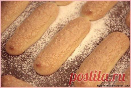 ДОМАШНЕЕ САВОЯРДИ ИЛИ ДАМСКИЕ ПАЛЬЧИКИ: ПРОСТОЕ БИСКВИТНОЕ ПЕЧЕНЬЕ И ОСНОВА ДЛЯ ДОМАШНЕГО ТИРАМИСУ