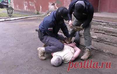 В ЛНР задержали мужчину, корректирующего удары ВСУ по российским военным. Против задержанного возбудили уголовное дело о шпионаже
