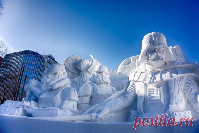 Крупнейший в мире снежный фестиваль в Японии Предлагаем отправиться на ежегодный Снежный фестиваль в Японии, который является крупнейшим в своём роде в мире. Здесь множество скульпторов делают великолепные скульптуры изо льда – как свои собственные, так и копии чужих известных произведений …