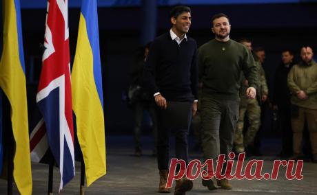 Сунак обсудил с Зеленским морскую безопасность и укрепление сил ПВО. Сунак и Зеленский на встрече в Гранаде обсудили укрепление обороноспособности Украины и дальнейшую международную военную помощь, сообщили в канцелярии британского премьера. Россия осуждает военную помощь Киеву