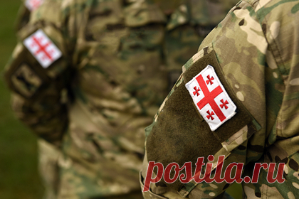 В Грузии сообщили о гибели троих военнослужащих на Украине. Трое военнослужащих Грузии, воевавших в рядах украинской армии, погибли на Украине, сообщает РИА Новости со ссылкой на грузинскую телекомпания «Мтавари архи». По данным телекомпании, погибли Бахва Чикобава, Гия Бериашвили и Давид Ратиани. При этом Чикобава погиб в Мариуполе, остальные — в Ирпени.
