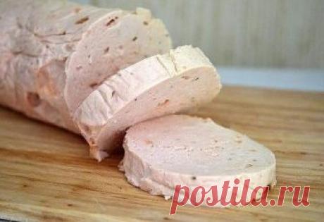 Домашняя варёная колбаса "Докторская" 
 
Вдвое меньше калорий, чем в покупной (на 100г. - около 130ккал.), и сделанная своими руками :) 
 
Ингредиенты: 
-Филе куриное (или индейка) - 700 г 
-Сливки (я брала молоко, получилось вообще 92 ккал)- 300 мл 
-Белок яичный - 3 шт 
-Соль 
-Перец черный 
-Приправы 
 
Приготовление: 
1. Сырое филе режем на кусочки. Измельчаем охлажденное куриное (индюшиное) филе в блендере до кремообразного состояния, добавляем белки, перец и соль по ...