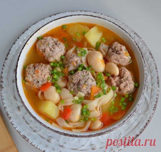 ​Наваристый суп с фрикадельками и овощами