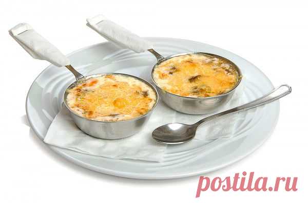 Жюльен из рыбы и грибов.