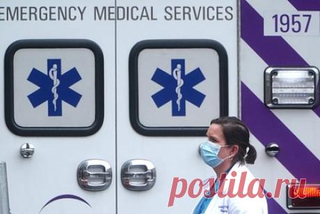 13-летний подросток умер при попытке повторить популярный TikTok-челлендж. 13-летний Джейкоб Стивенс из Огайо, США, умер при попытке записать видео для TikTok. Подросток решил поучаствовать в челлендже, участники которого принимают от 12 до 14 таблеток безрецептурного препарата, что вызывает у некоторых из них галлюцинации. Вскоре после употребления таблеток Стивенсу стало плохо.