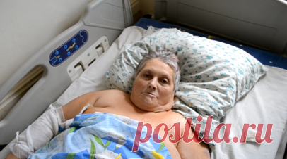 «Без ноги и без дома»: пенсионерка Валентина Кушнир из Донецка стала инвалидом после обстрела ВСУ. 10 августа 2022 года жителям Донецка пришлось бороться с последствиями очередного ракетного обстрела со стороны ВСУ. Следствием атаки стала утечка аммиака на пивоваренном заводе, были повреждены школа-интернат №3 и детский сад №69, а также дома в жилых кварталах. Сообщалось о погибших и раненых. 71-летняя пенсионерка Валентина Кушнир могла погибнуть, если бы не своевременная помощь соседей.…