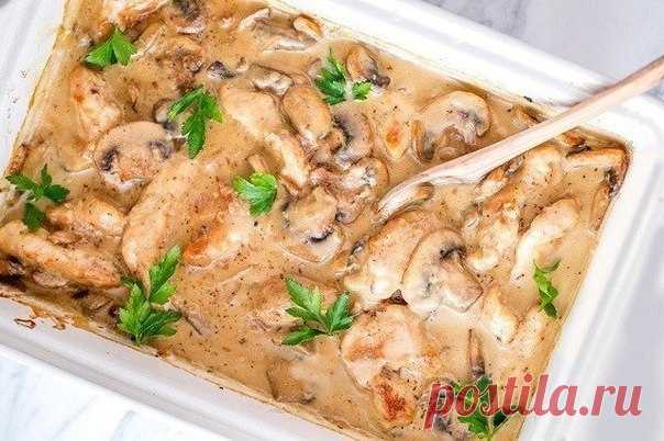 Куриные грудки в нежном соусе, вкуснятина! на 100 грамм - 91.7 ккал Куриные грудки в нежном соусе, вкуснятина! на 100 грамм - 91.7 ккалИнгредиенты: Куриная грудка 3 штуки Репчатый лук 2 шт Йогурт/сметана 10% 200 гр Шампиньоны 400 гр Соль по вкусу Перец черный молотый …