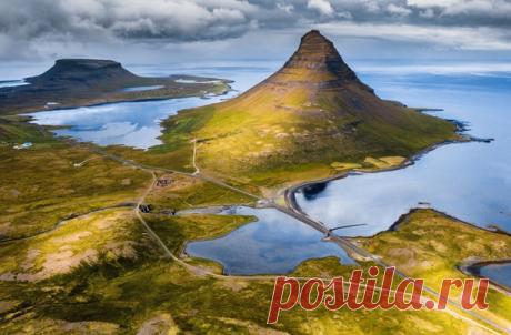 Гора Киркьюфетль близ города Грюндарфьордюр, расположенная на севере полуострова Снайфедльснес (Исландия). Автор фото – Евгений Новохатский: nat-geo.ru/community/user/224575