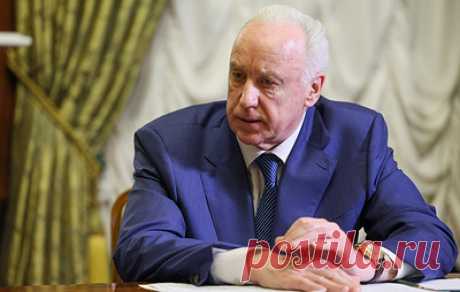Бастрыкин поручил проверить данные об осквернении могил воинов Красной армии в Эстонии. Россия ранее выразила протест Эстонии из-за начавшегося демонтажа могильных плит в поселке Техумарди на острове Сааремаа и планируемой эксгумации останков воинов Красной армии, захороненных под ними