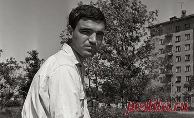 Так что нам, 50 летним, повезло. Мы знаем людей, которых не знает молодежь. Которую обокрали.. - Приколисты - медиаплатформа МирТесен