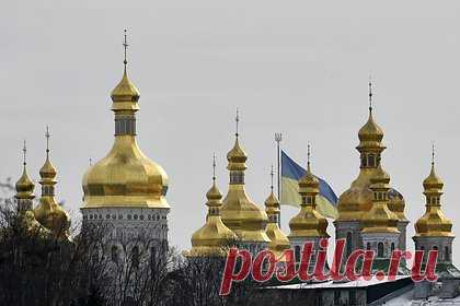 В РПЦ отреагировали на планы Украины избавиться от «двоецерковности». Слова советника главы офиса президента Украины Михаила Подоляка о намерении закончить эру «двоецерковности» в стране и избавиться от «лишней» православной церкви демонстируют презрение украинских властей к принципам религиозной свободы, заявил «Ленте.ру» представитель РПЦ Вахтанг Кипшидзе.