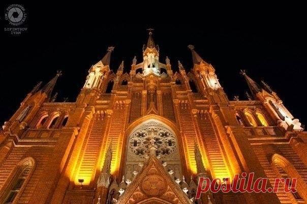 Собор Непорочного Зачатия Пресвятой Девы Марии
Самый большой католический собор в России.