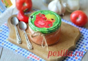 ​Закуска из хрена с болгарским перцем Ингредиенты:Помидоры &mdash; 400 гХрен &mdash; 50 гЧеснок &mdash; 50 гБолгарский перец &mdash; 100 гПерец чили &mdash; 0,5 шт.Сахар &mdash; 1 ст. л.Соль &mdash; 0,5 ст. л.Уксус 9% &mdash; 0,5 ст. л.Приготовление:1. Все овощи почистите и нарежьте средними кусочками.2. Прокрутите все...